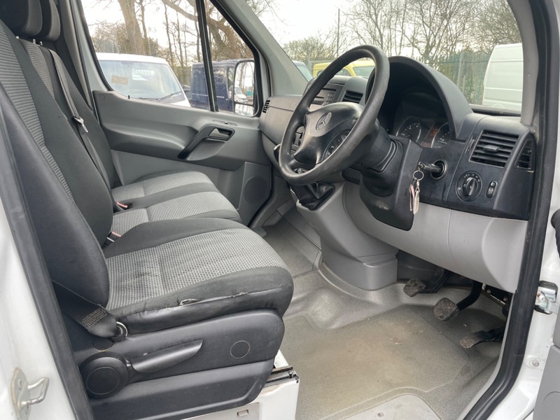 MERCEDES-BENZ SPRINTER 313 CDI MWB 1 Owner. NO VAT. 2013