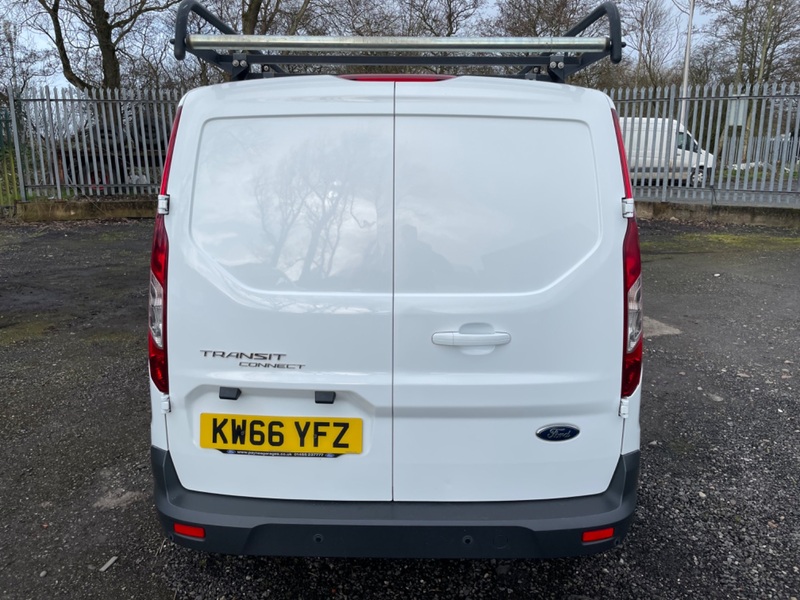 FORD TRANSIT CONNECT 200 LIMITED 120BHP. Euro 6. NO VAT 2017