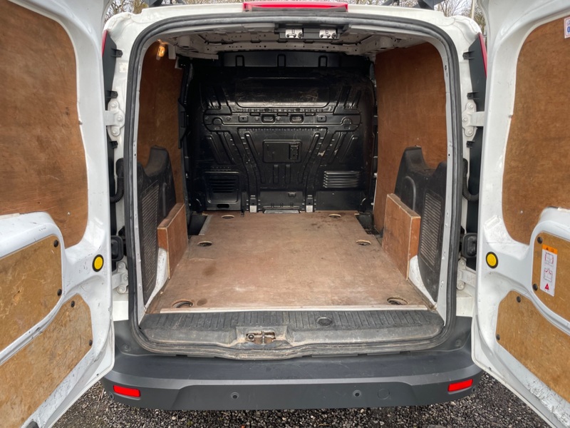 FORD TRANSIT CONNECT 200 LIMITED 120BHP. Euro 6. NO VAT 2017