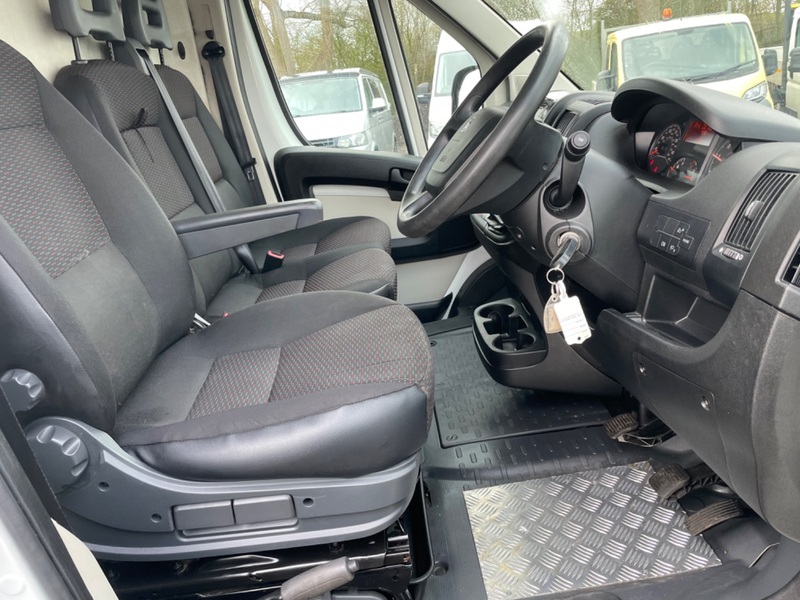 PEUGEOT BOXER BLUE HDI 335 L3H2 PROFESSIONAL . FSH. 2018