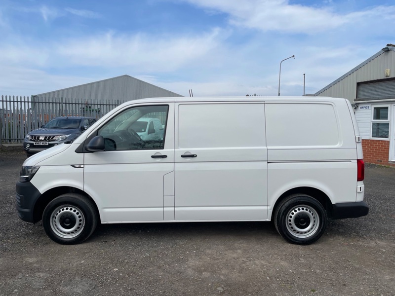 VOLKSWAGEN TRANSPORTER T28 2.0 TDI Startline. 1 Owner. FSH 2018