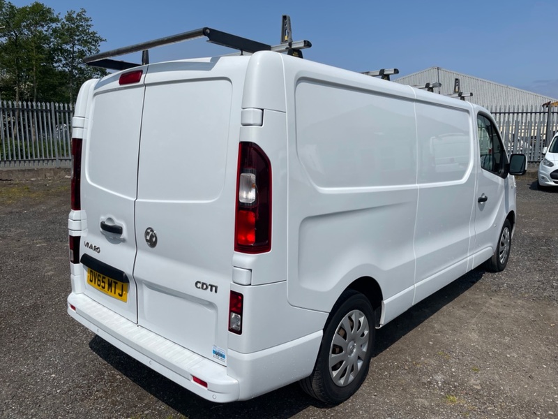 VAUXHALL VIVARO 2900  SPORTIVE LWB. AC. B-tooth. DAB. 2015