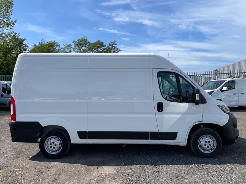 PEUGEOT BOXER BLUEHDI 335 L2H2 PROFESSIONAL 2.2 HDi Euro 6. 2020