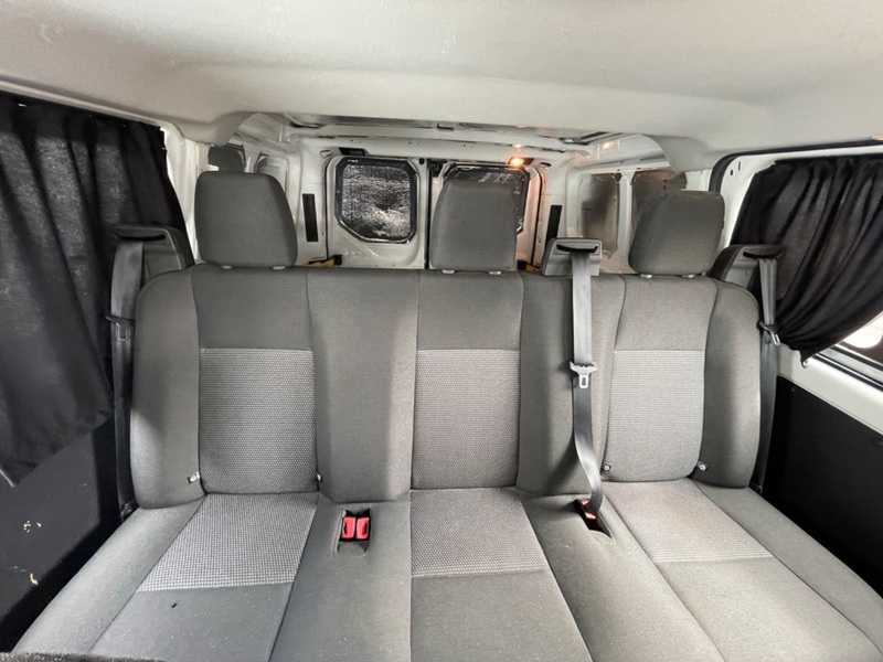 FORD TRANSIT CUSTOM Crew Cab. Aircon. DAB. Appleplay Android. 6 Seats. 2015