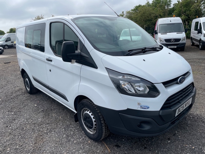 FORD TRANSIT CUSTOM Crew Cab. Aircon. DAB. Appleplay Android. 6 Seats. 2015