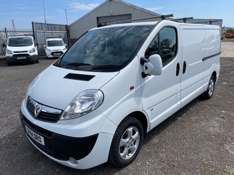 VAUXHALL VIVARO 2900 CDTI SPORTIVE LWB. AIRCON. B-tooth. Alloys. 2014