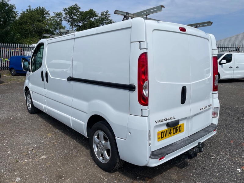 VAUXHALL VIVARO 2900 CDTI SPORTIVE LWB. AIRCON. B-tooth. Alloys. 2014